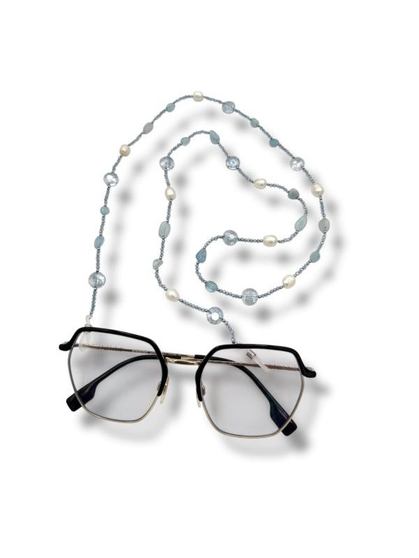 Catenina per occhiali con perle coltivate, acquamarina e cristalli. Bijoux artigianale elegante, fatto a mano in Italia, raffinato e unico. By Ave Caprice.