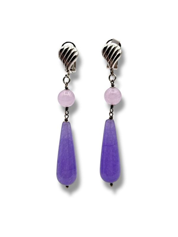 Orecchini a clip in argento 925 con pietre di giada naturale rosa e lavanda. Eleganti, comodi e raffinati, perfetti anche senza fori. Pezzo unico artigianale. By Ave Caprice.