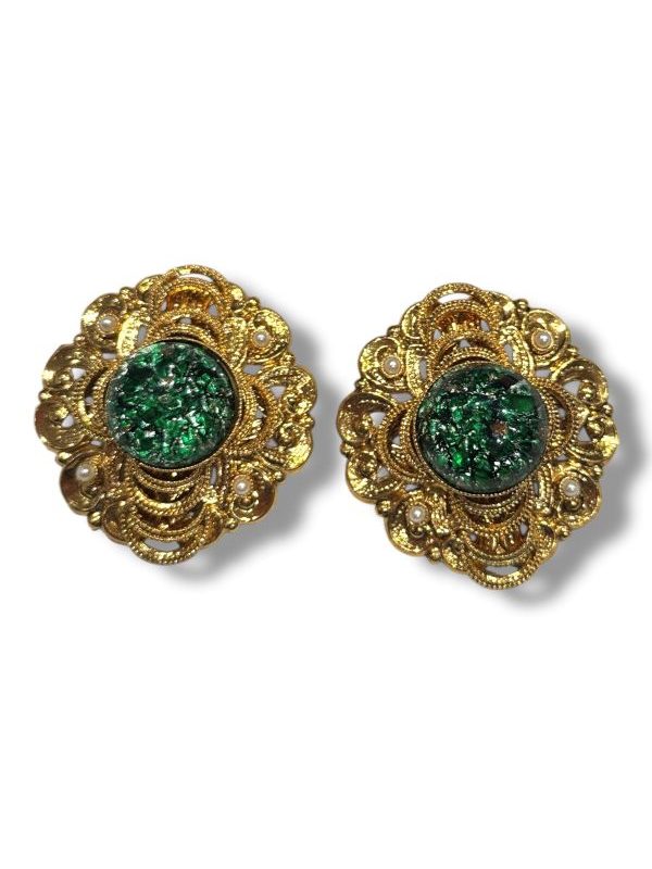 Orecchini a clip donna in metallo dorato antichizzato con perle decorative e vetro di Murano lavorato a mano dai maestri vetrai. Eleganti, raffinati, realizzati in Italia. Pezzo unico artigianale. By Ave Caprice.