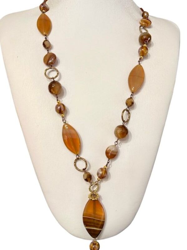 Collana lunga incatenata con agate marroni e anelli rame